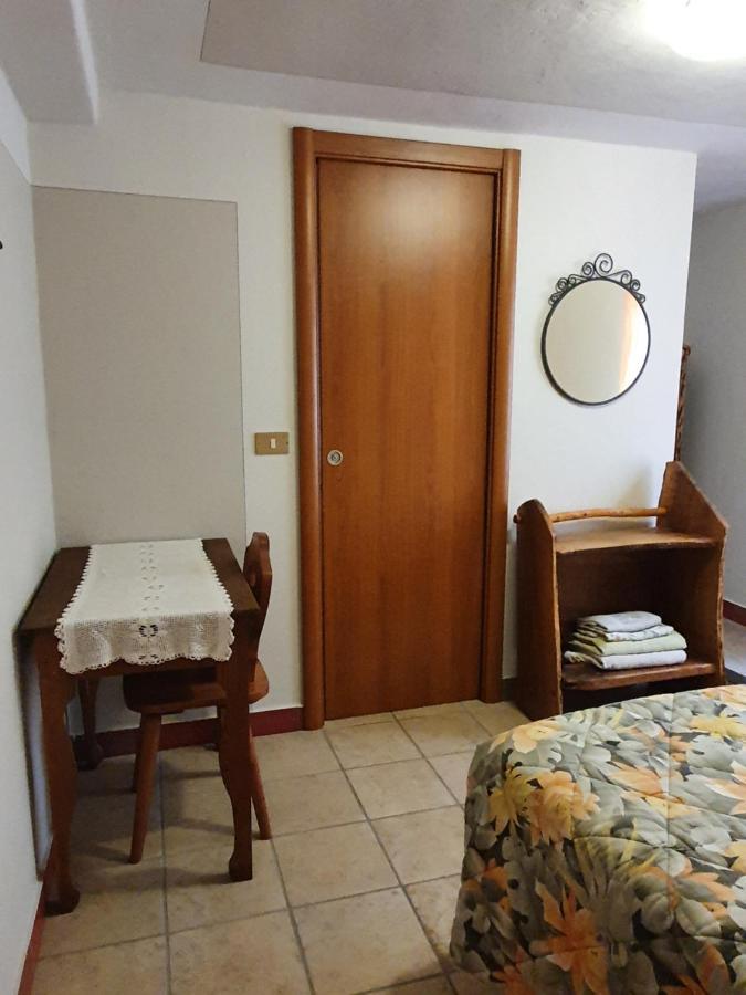 Malonno B&B Il Pettirosso מראה חיצוני תמונה